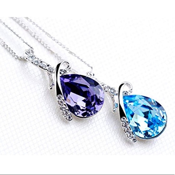 💋$6 or 2/$10💋Swarovski crystal necklace. NWT. - Picture 2 of 8